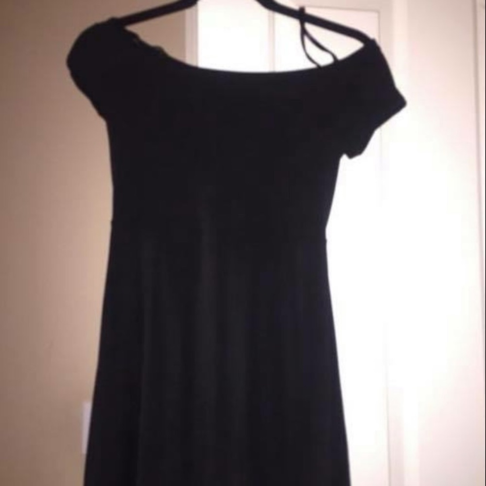 NWT Kimchi Blue knit crepe off the shoulder dress - Picture 2 of 5